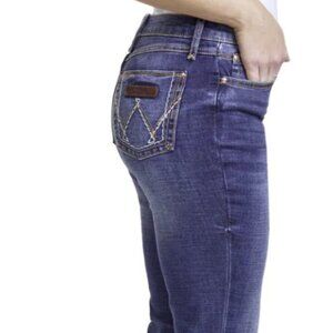 Women’s Wrangler Retro Mae Jean Mid-Rise